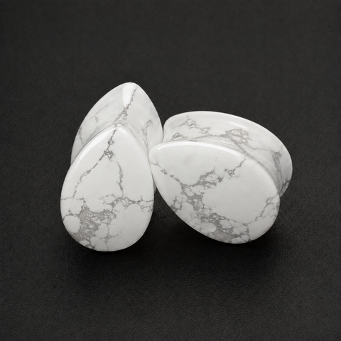Natural White Howlite Teardrop Plugs – Marble Veined Stone Ear Gauges