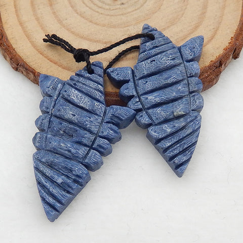 Paire de boucles d'oreilles en corail bleu sculpté en forme de coquillage, 39 x 21 x 5 mm, 6,3 g