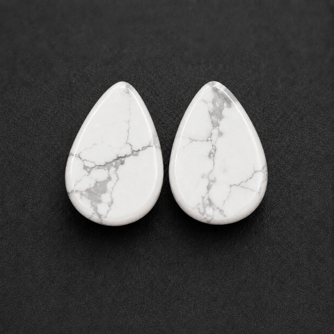 Natural White Howlite Teardrop Plugs – Marble Veined Stone Ear Gauges