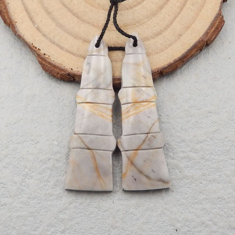 Nouveau, Paire de boucles d'oreilles sculptées Picasso Jasper, Paire de boucles d'oreilles sculptées à la main, 42x12x4mm, 7.9g