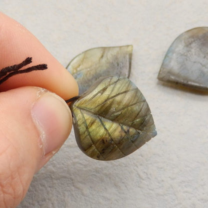 3 pcs Natural Labradorite Carved leaf Pendant Beads 37*25*5mm, 37*25*7mm, 18.1g
