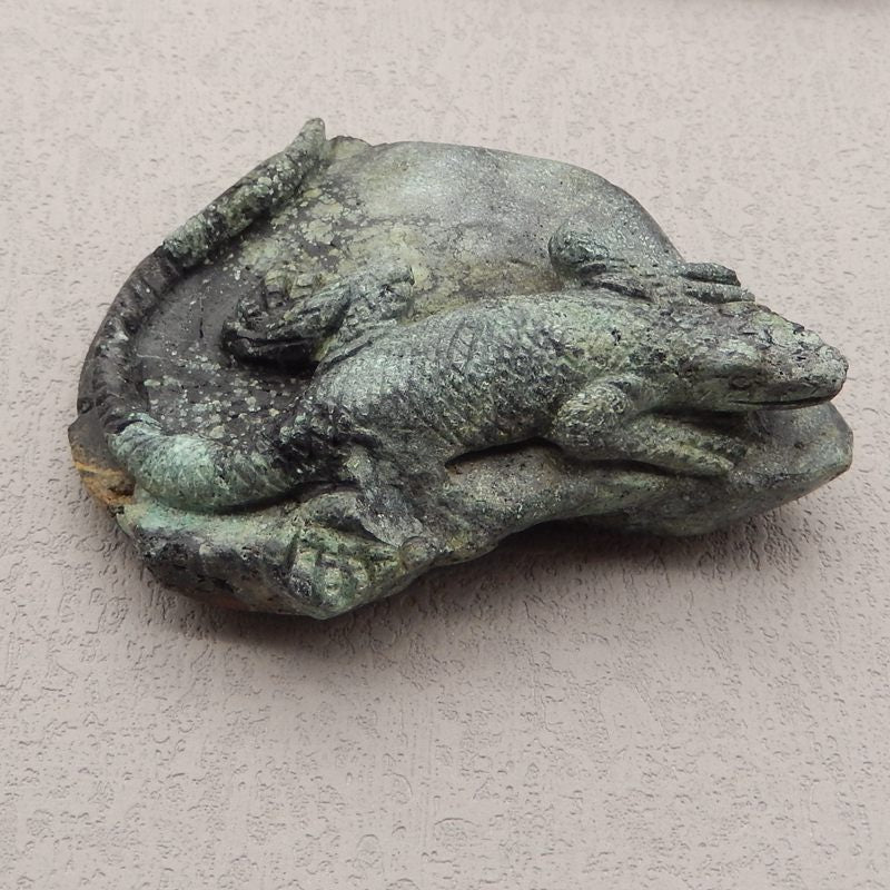 Natural Turquoise Carved lizard 75x57x25mm, 97g