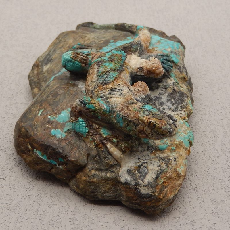 Natural Turquoise Carved lizard 132x74x30mm, 275g