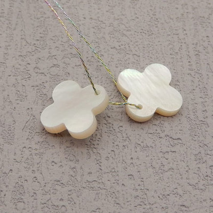 Natural Shell Carved leaf Earring Beads 13*13*2mm, 0.8g