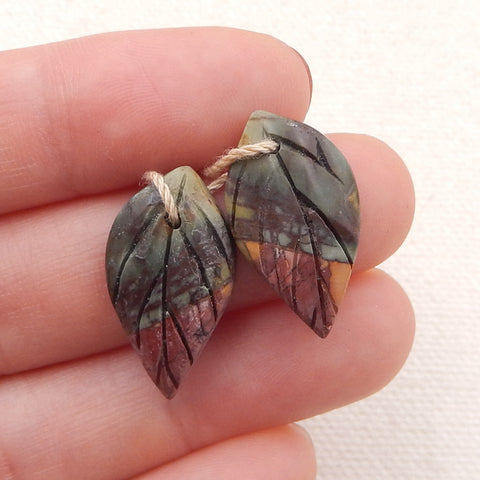 手工雕刻叶红溪碧玉耳环一对,24x14x4mm,3.1g
