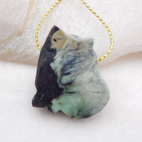 Perle pendentif chat sculptée à la main turquoise verte unique, 28x25x12mm, 9.1g