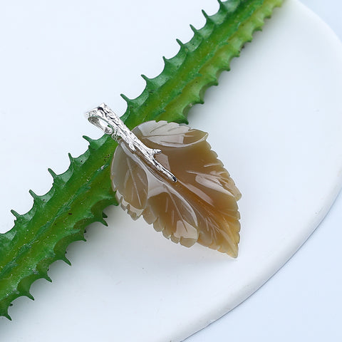 Pendentif en feuille de jaspe Chohua naturel sculpté à la main, bélière en argent sterling 925, 57x42x13mm, 21g