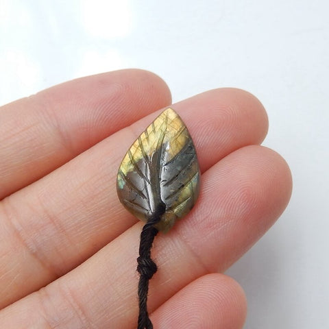 Natural Labradorite carved leaf Pendant Bead, 20x13x4mm, 1.4g - MyGemGarden