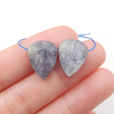 雕刻蓝色磷灰石水晶叶耳环石一对,26x12x5mm,5.2g