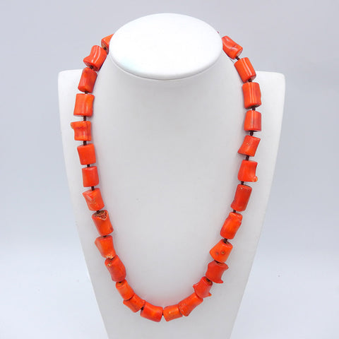 Collier de bijoux en corail Barnboo naturel. Boucle en argent 925