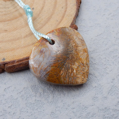 印尼化石珊瑚钻三角形吊坠珠,23x7mm,5.51g