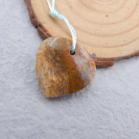 印尼化石珊瑚钻三角形吊坠珠,23x7mm,5.51g