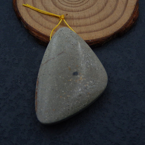 天然矿物原料钻孔吊坠珠,43x29x10mm,15.7g