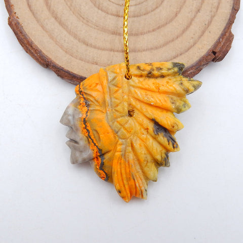 Perle pendentif tête d'indien en pierre de bourdon sculptée, 35 x 35 x 6 mm, 9,9 g