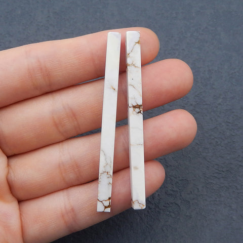 Paire de boucles d'oreilles longues Howlite, pierre pour la fabrication de boucles d'oreilles, 56x4mm, 5.6g