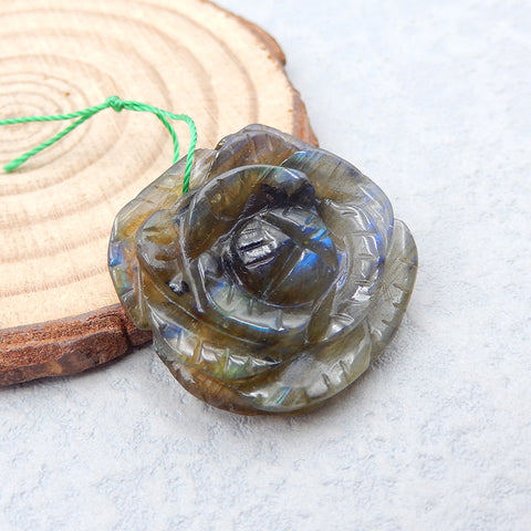Pendentif fleur de labradorite naturelle sculptée à la main. 28X26X8mm, 8.5g
