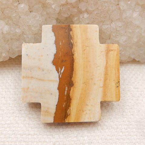 Cabochon à dos plat en jaspe brun avec croix sculptée, 25 x 25 x 3 mm, 4,4 g