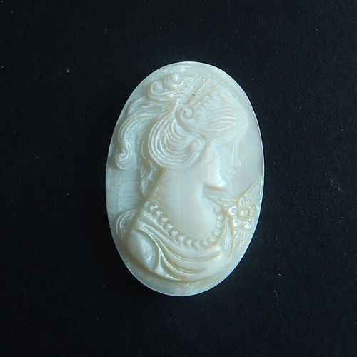 New Design Handcarved Beauty Head Shell Cabochon Bead, 38x24x2mm, 6.31g - MyGemGarden