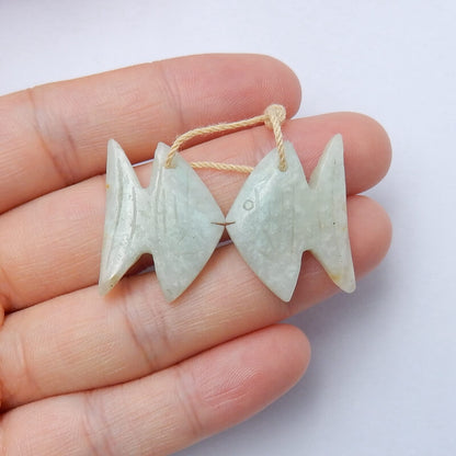 热销亚马逊石雕刻鱼耳环一对，用于制作耳环的石头，25x17x4mm，4.6g
