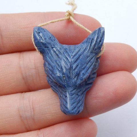 Perle pendentif tête de loup sculptée en corail bleu fait à la main, 33x24x11mm, 8.2g