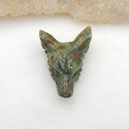 Pierre pendentif tête de loup sculptée en opale verte faite à la main, 26x22x11mm, 5.5g