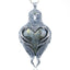 4 pièces en argent, 2 pièces en bronze, 1 pièce en or 14 carats et 77 chaînes en argent.