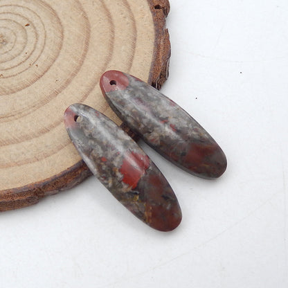 Paire de boucles d'oreilles en pierre de sang africaine naturelle, 28 x 9 x 3 mm, 3,6 g