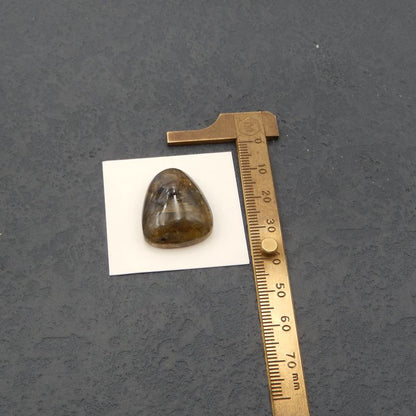 Natural Labradorite Cabochon 25x21x9mm, 7.8g