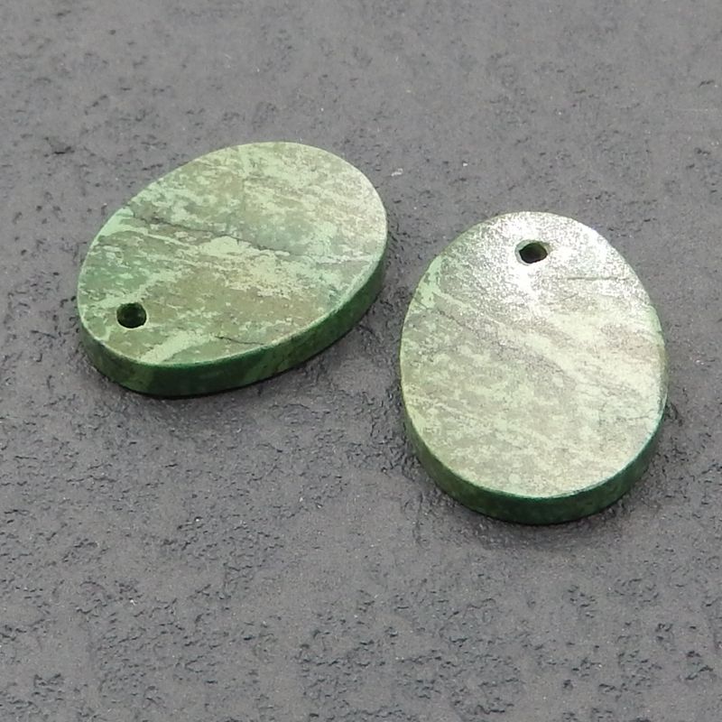 绿松石耳环一对 20x15x3mm，3.1g