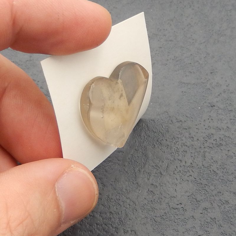 Cabochon de quartz blanc en forme de cœur 23 x 25 x 7 mm, 6,3 g
