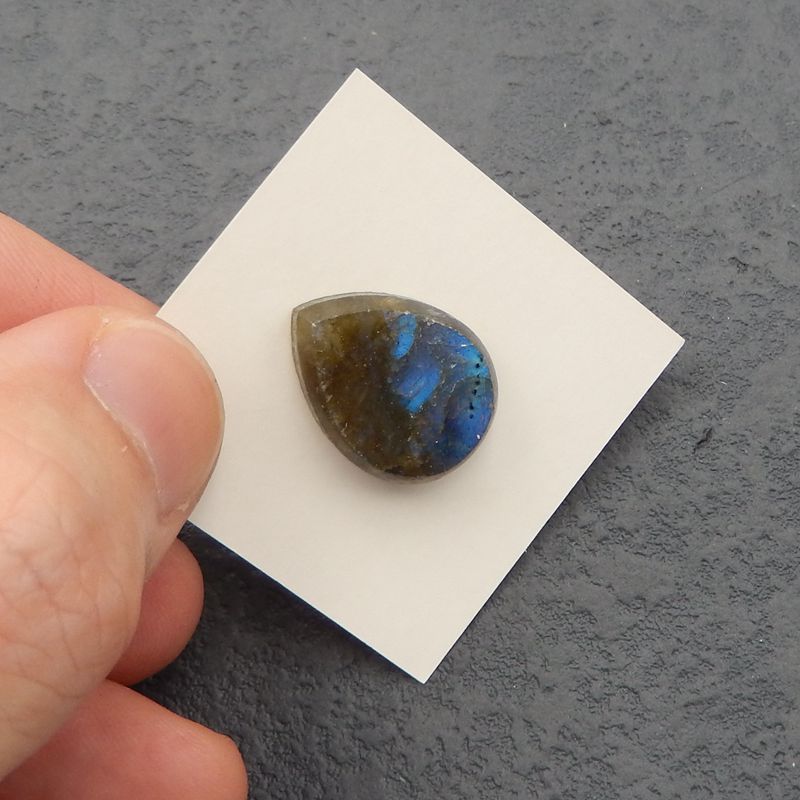 天然拉长石滴状宝石凸圆形，20x15x6mm，3.6g