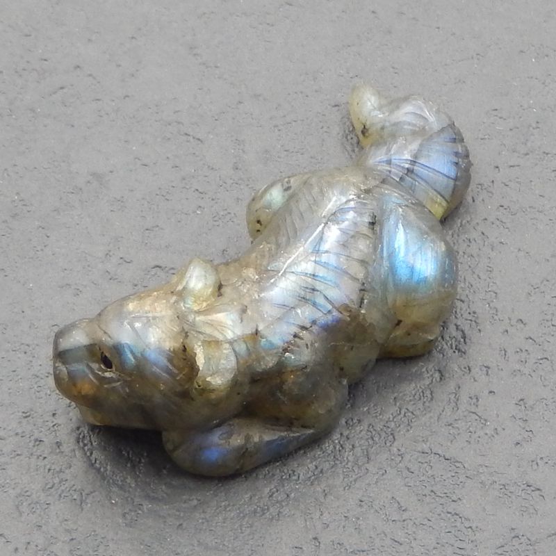 雕刻拉长石宝石凸圆形狗，46x20x15mm，16.6g