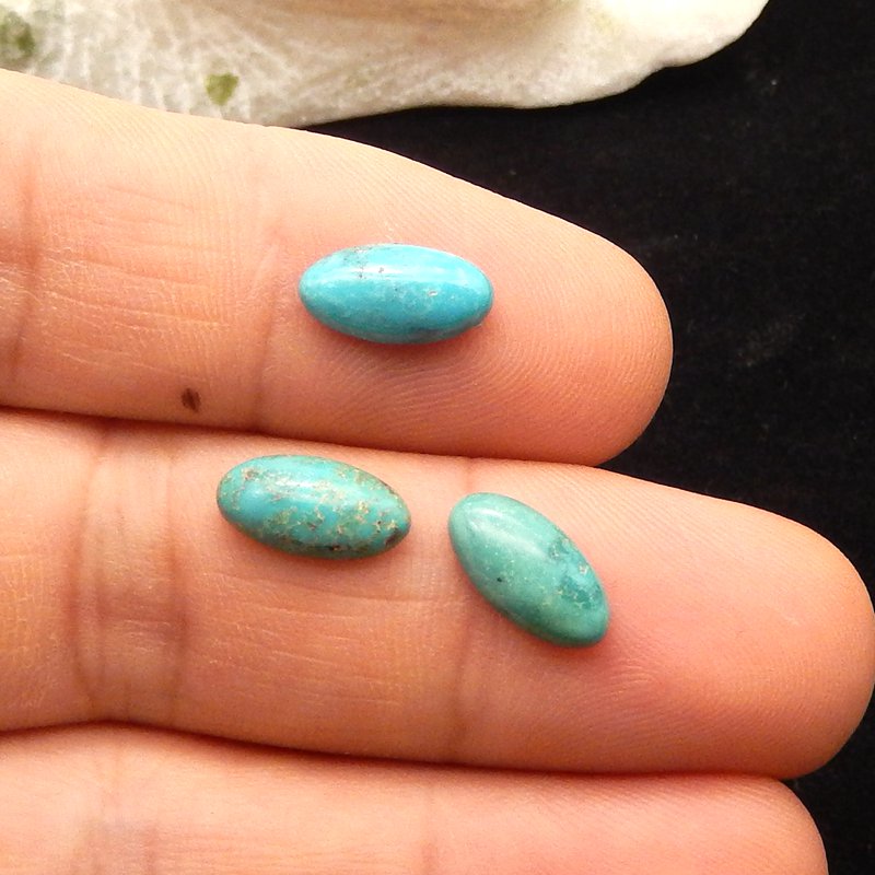 3 pcs Natural Turquoise Cabochons 12*6*3mm, 1.6g