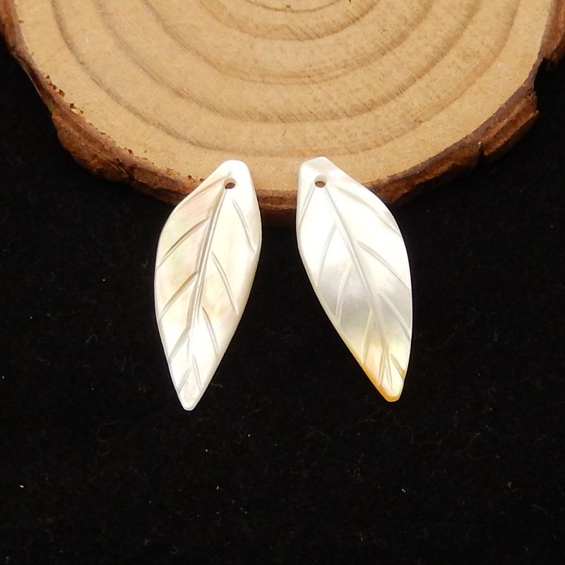 Natural Shell Carved leaf Earring Beads 29x12x3mm, 3.7g