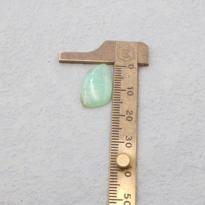 美丽的绿玉髓耳环一对，15x10x4mm，2.3g