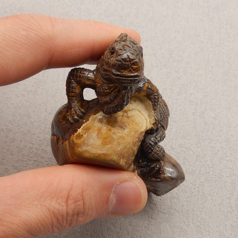 Natural Boulder Opal Carved lizard 47x88x49mm, 147.9g