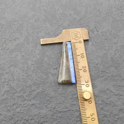 青金石和拉长石胶合宝石耳环一对，30x11x4 毫米，4.4 克