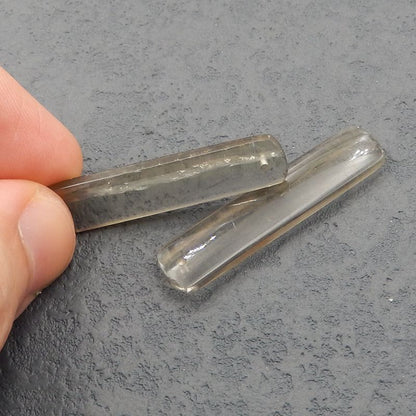 天然萤石宝石耳环一对 41x9x3 毫米，7.5 克