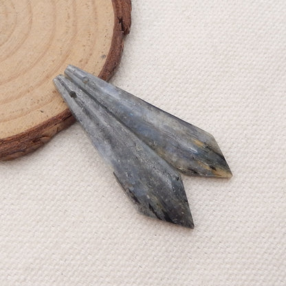 领带形蓝色蓝晶石耳环石一对，用于制作耳环的石头，40x10x4mm，6.1g