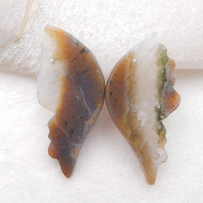 1 paire de boucles d'oreilles en forme d'ailes de papillon en jaspe d'océan naturel sculpté à la main, 40 x 20 x 5 mm, 10 g.