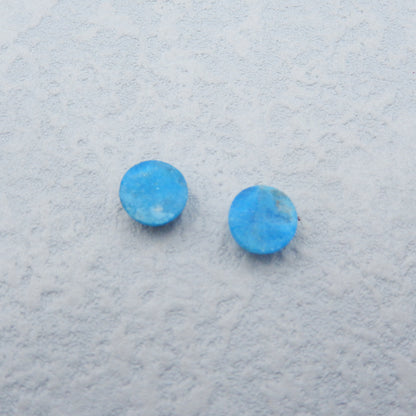 1 对天然蓝色磷灰石水晶宝石凸圆形，8x4 毫米，1.2 克