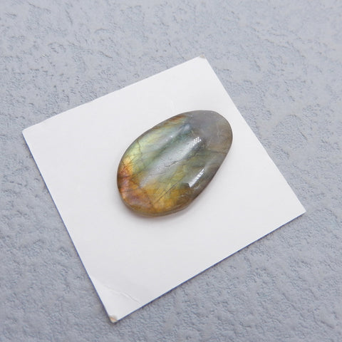 天然拉长石凸圆形,26x16x5mm,3.67g