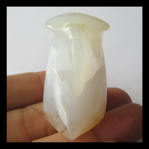 White Agate Eagle Head Carving, 40x40x26mm, 55g - MyGemGarden