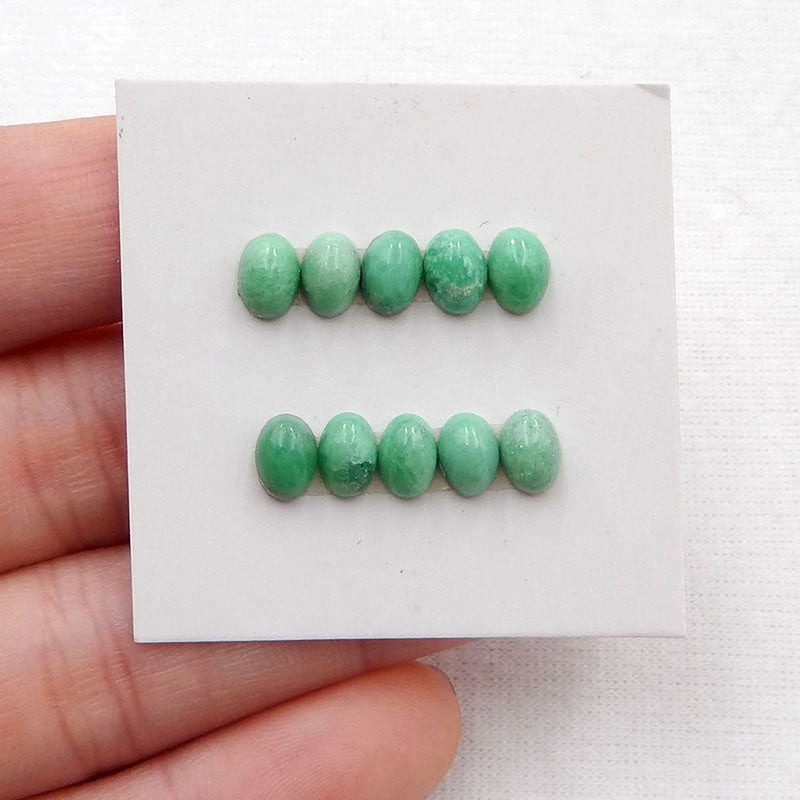 10 cabochons ovales naturels en turquoise verte, 6 x 4 x 3 mm, 1,7 g.