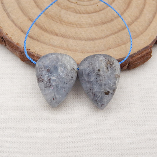 Paire de boucles d'oreilles en feuille de cristal d'apatite bleue sculptée, 26x12x5 mm, 5,2 g