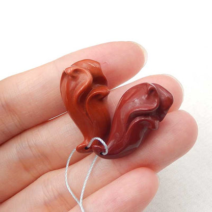 Nouveau design Paire de boucles d'oreilles Mookaite Jasper Gemstone sculptées, boucles d'oreilles fleur sculptées, 24x13x10mm, 7.8g