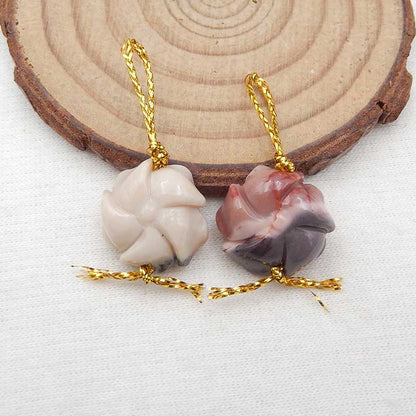 Nouveau design Paire de boucles d'oreilles Mookaite Jasper Gemstone sculptées, boucles d'oreilles fleur sculptées, 16x15x7mm,4.7g