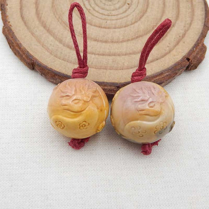 Nouveau design Paire de boucles d'oreilles en pierres précieuses Mookaite Jasper Cerf sculpté, Boucles d'oreilles en fleurs sculptées, 16X16mm, 11.4g