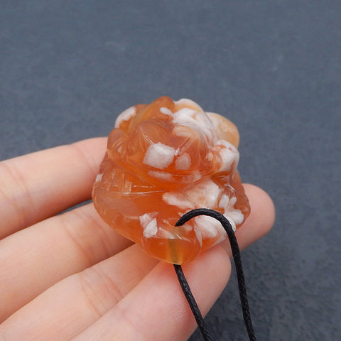 Nouveau pendentif en agate de fleur de cerisier naturelle sculptée, 61 x 31 x 22 mm, 42,7 g.