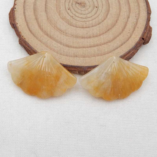 全新天然黄玉雕刻银杏叶宝石耳环，20x31x4mm，7.1g